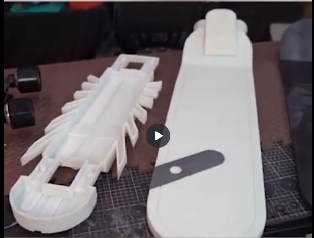 国内柯南迷用3D打印还原柯南同款“火箭”滑板，太酷了！！